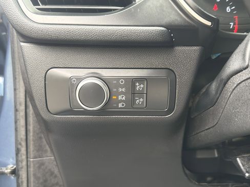 Used 2020 Ford Escape SE FWD image 13
