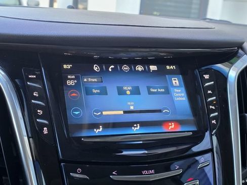 Used 2019 Cadillac Escalade Luxury RWD image 22