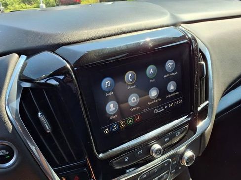 Used 2023 Chevrolet Traverse RS image 34