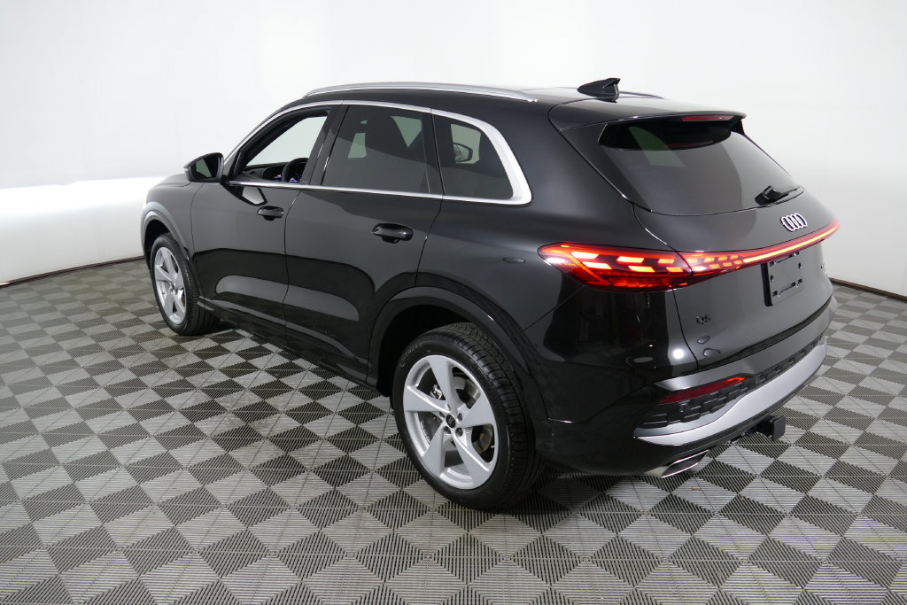 Used 2025 Audi Q5 Premium Plus AWD/4WD image 5