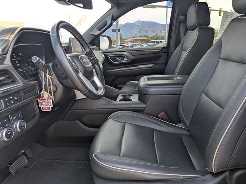 Used 2023 GMC Yukon XL SLT w/ SLT Premium Package AWD/4WD image 24