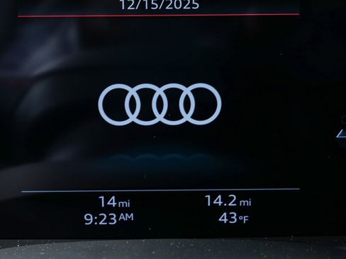 New 2026 Audi SQ8 Prestige image 9