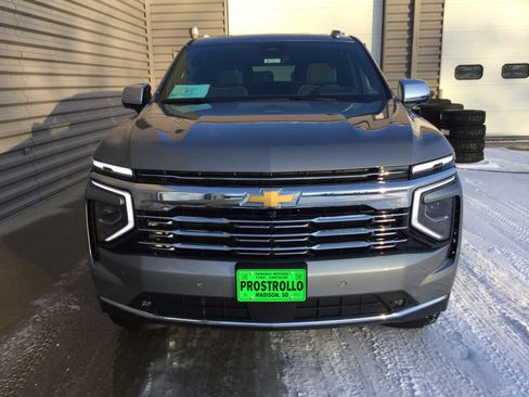 New 2026 Chevrolet Suburban Premier image 3