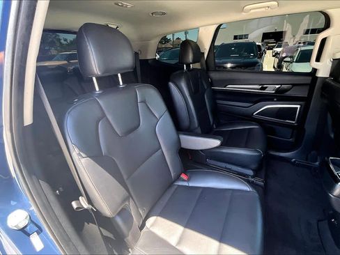 Certified 2024 Kia Telluride S AWD/4WD image 19
