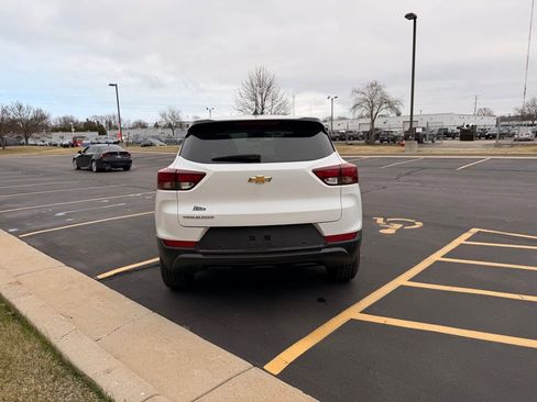 Used 2022 Chevrolet TrailBlazer LS image 4