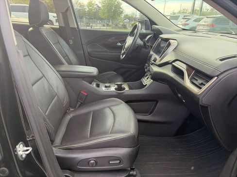 Used 2018 GMC Terrain Denali w/ Advanced Safety Package image 7