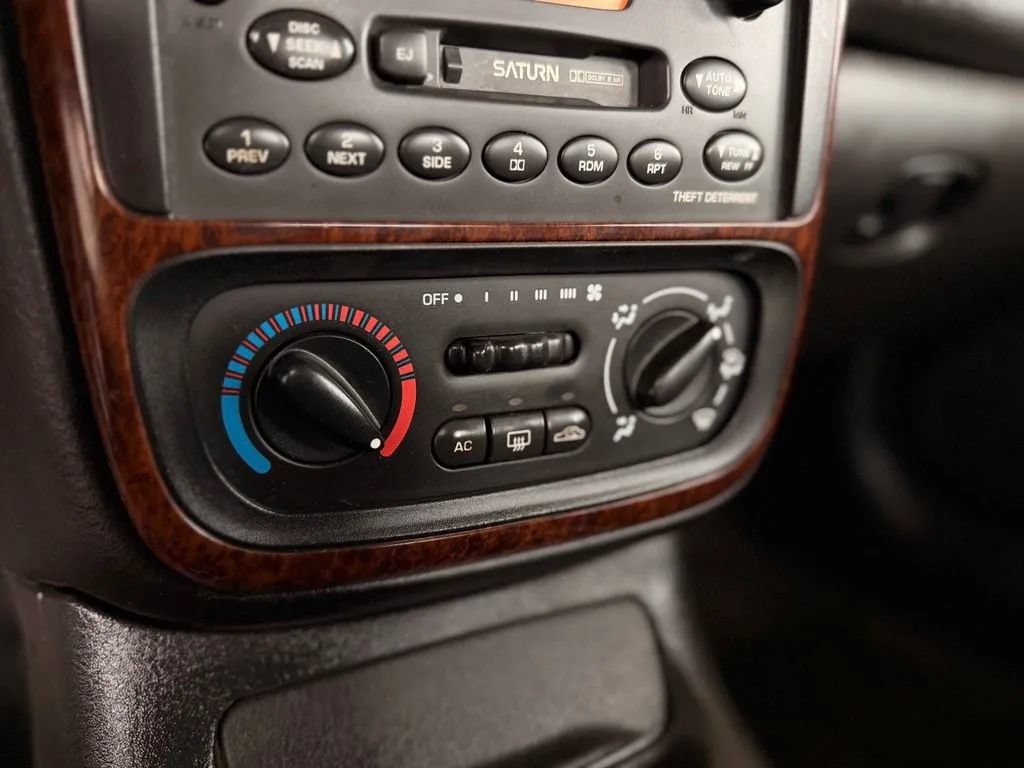 Used 2001 Saturn L-Series L200 FWD image 41