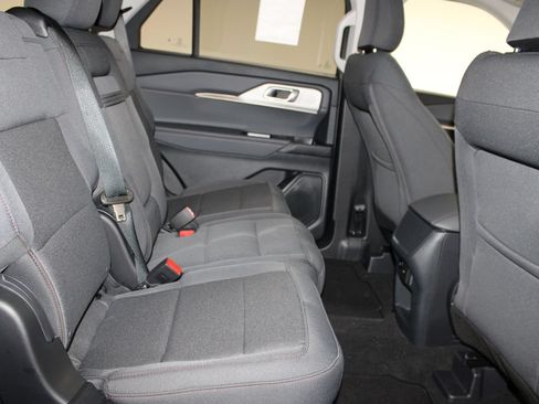 New 2026 Ford Explorer Active RWD image 31
