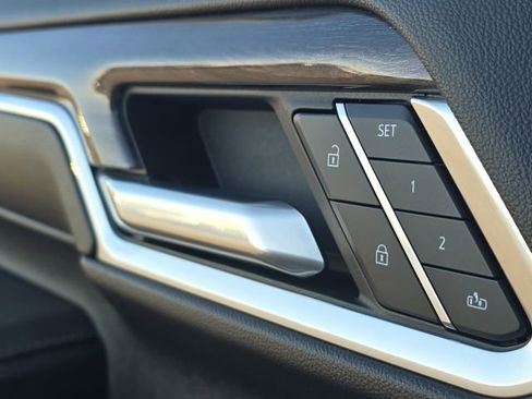 Used 2024 Chevrolet Silverado 2500 LTZ w/ LTZ Plus Package image 27