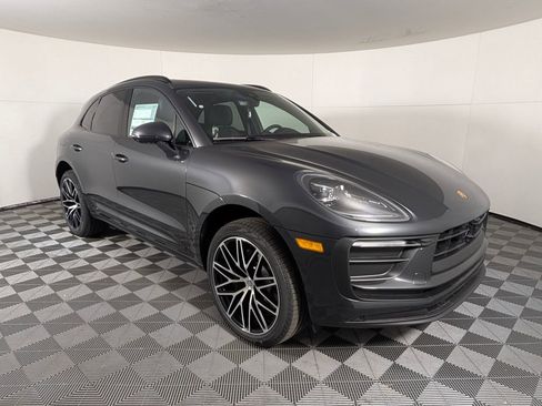 New 2026 Porsche Macan image 9