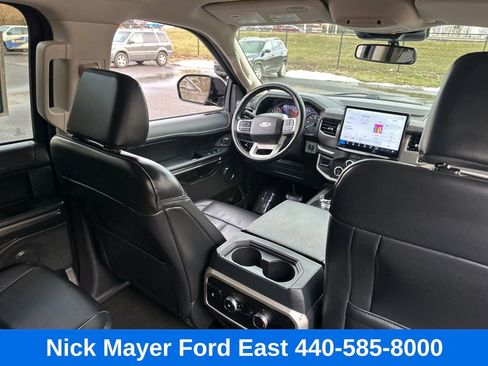 Used 2024 Ford Expedition XLT image 17