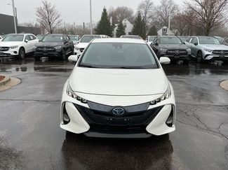 Used 2018 Toyota Prius Prime Advanced video 2