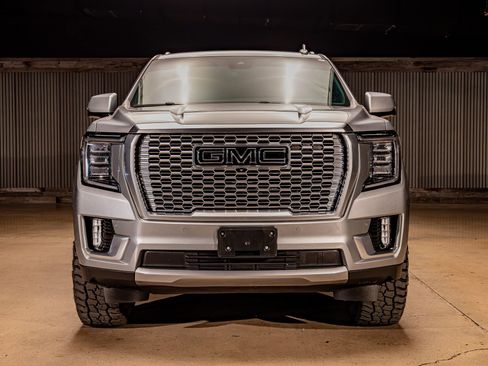 Used 2023 GMC Yukon Denali w/ Max Trailering Package image 2