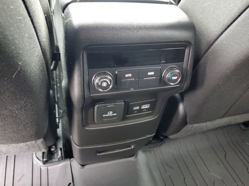 Used 2023 GMC Acadia SLE w/ Driver Convenience Package image 11