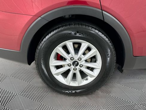 Used 2020 Kia Sorento AWD V6 image 29