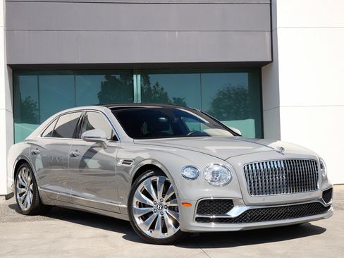 Certified 2022 Bentley Flying Spur Plug-In Hybrid AWD/4WD image 1