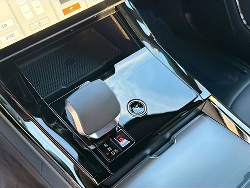 New 2026 Land Rover Range Rover Sport Dynamic SE image 29