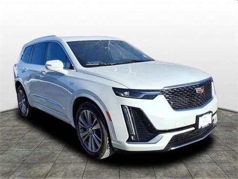 Certified 2024 Cadillac XT6 Premium Luxury image 7
