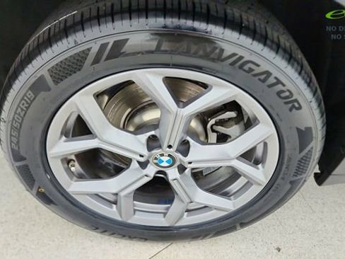 Used 2025 BMW X4 xDrive30i AWD/4WD image 61