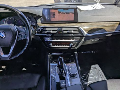 Used 2019 BMW 530i w/ Premium Package RWD image 16