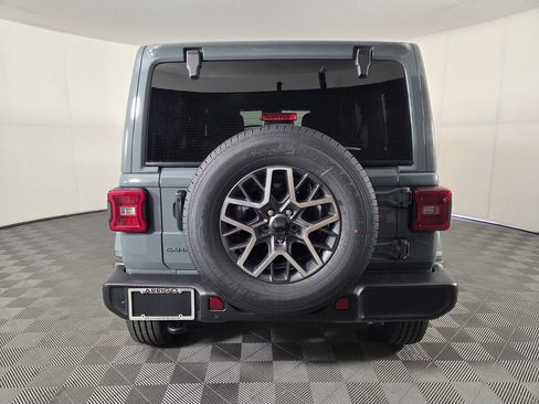 New 2026 Jeep Wrangler Unlimited Sahara AWD/4WD image 7