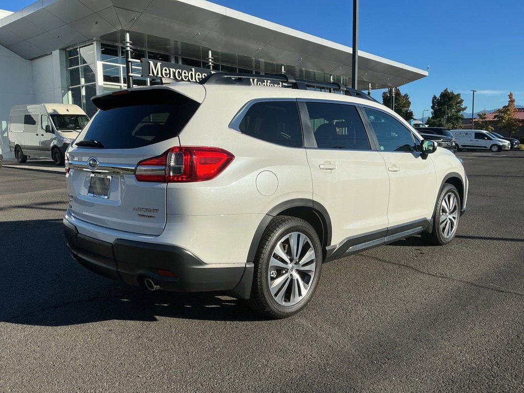 Used 2022 Subaru Ascent Limited w/ Technology Package AWD/4WD image 4