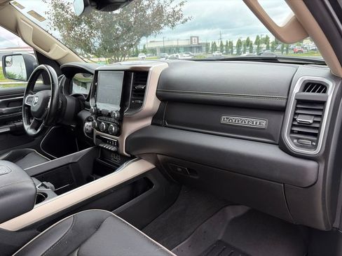 Used 2021 RAM 1500 Laramie AWD/4WD image 32