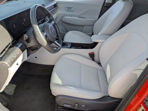 Used 2025 Hyundai Kona SEL image 17