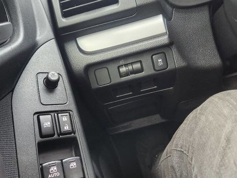 Used 2014 Subaru Forester 2.5i Premium w/ All-Weather Package image 20