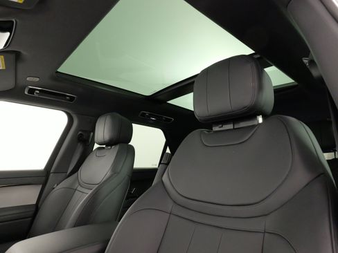 Used 2025 Land Rover Range Rover Sport SE image 31