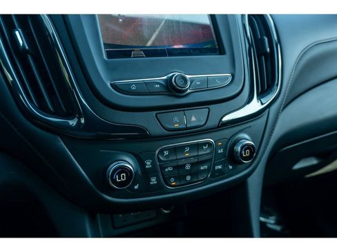 Used 2022 Chevrolet Equinox RS AWD/4WD image 26
