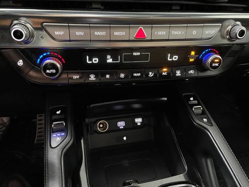 Used 2022 Kia Telluride SX w/ SX Prestige Package image 38