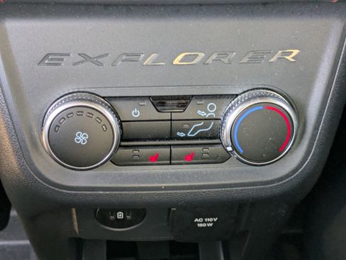 Certified 2025 Ford Explorer ST image 14