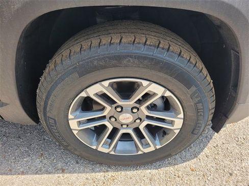 New 2025 GMC Terrain Elevation image 16