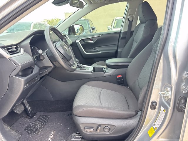 Used 2023 Toyota RAV4 XLE w/ Convenience Package FWD image 17