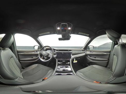 New 2026 Jeep Grand Cherokee Altitude AWD/4WD image 24