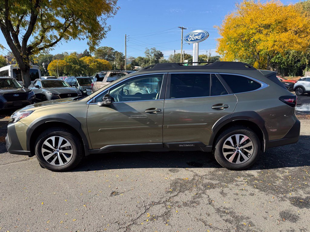 Used 2025 Subaru Outback Premium AWD/4WD image 8