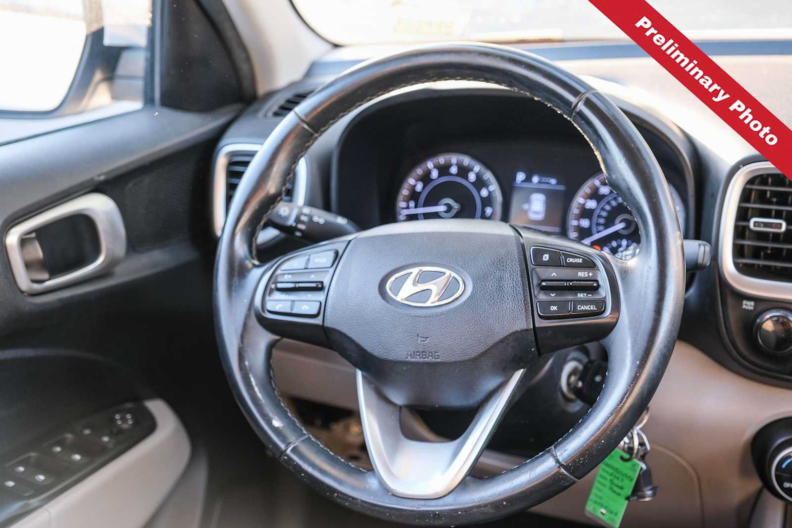 Used 2020 Hyundai Venue SEL w/ Convenience Package FWD image 12