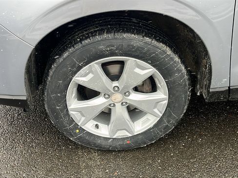 Used 2016 Subaru Forester 2.5i Premium image 9