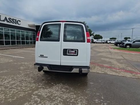 Used 2025 Chevrolet Express 2500 w/ Driver Convenience Package RWD image 7