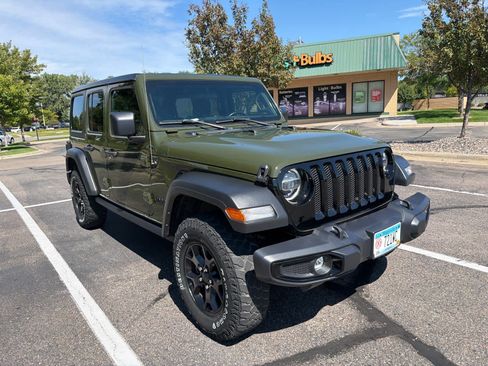 Used 2022 Jeep Wrangler Unlimited Sport AWD/4WD image 2