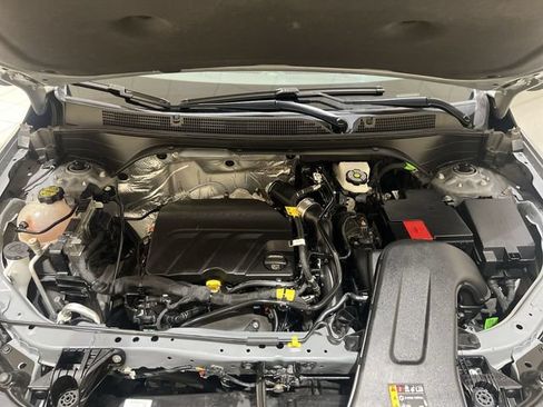 Used 2025 Buick Envista Sport Touring w/ Convenience II Package FWD image 24