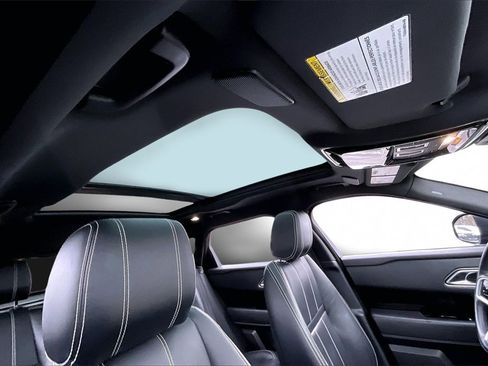 Used 2021 Land Rover Range Rover Velar R-Dynamic S image 29