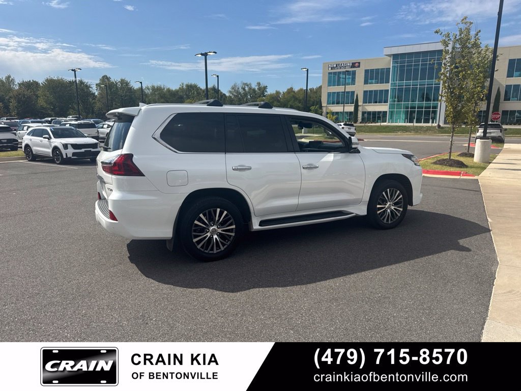 Used 2016 Lexus LX 570 4WD w/ Luxury Package image 5