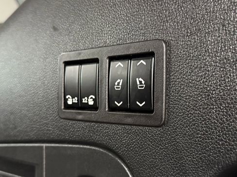 Used 2020 GMC Yukon SLT AWD/4WD image 31