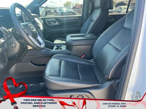 Certified 2024 GMC Yukon SLT w/ SLT Luxury Package image 9