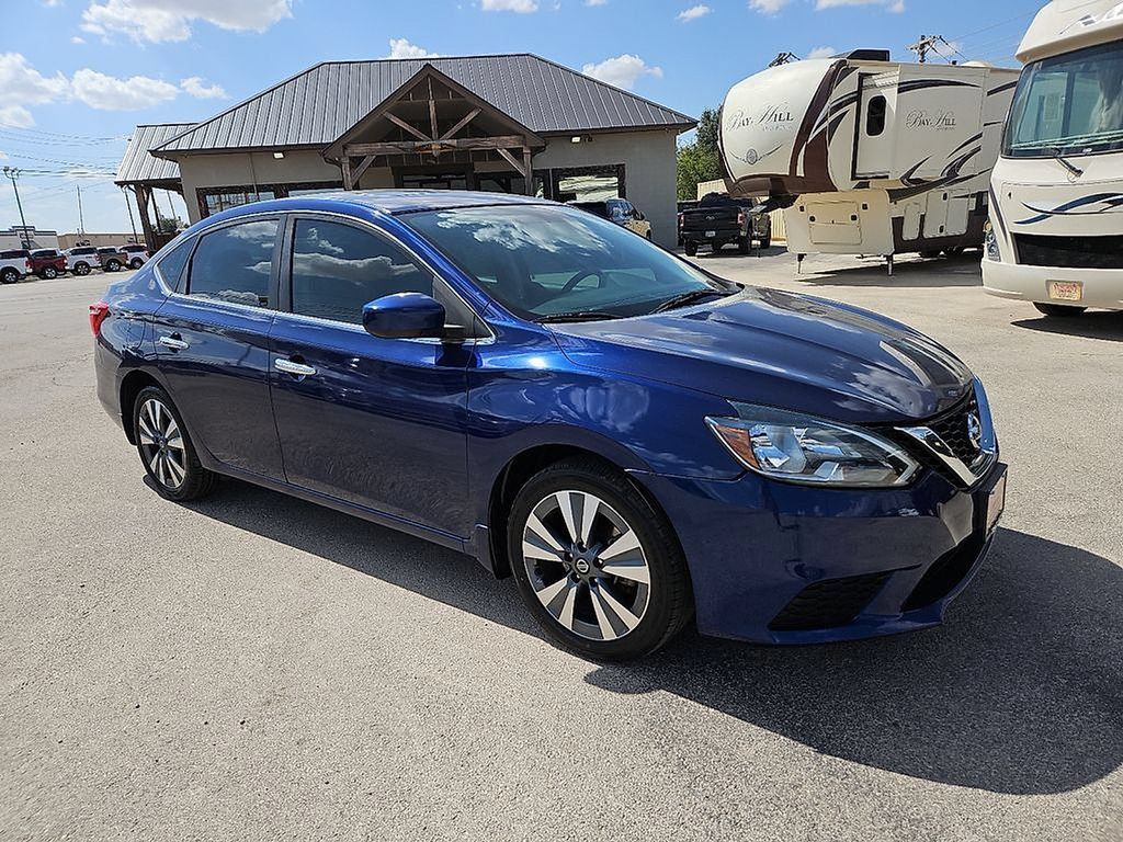 Used 2019 Nissan Sentra SV w/ Special Edition Package FWD image 10