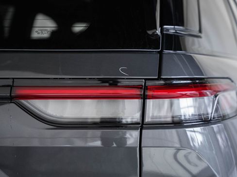 New 2025 Jeep Grand Cherokee Limited image 6