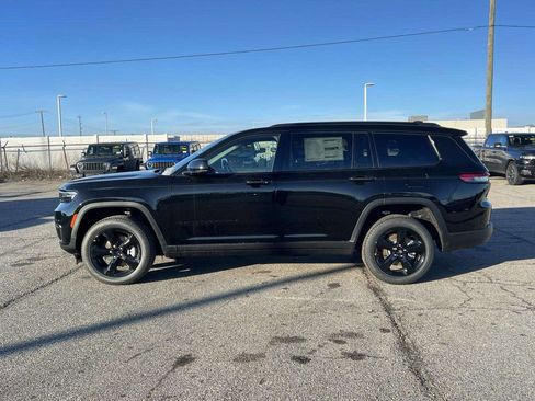 New 2025 Jeep Grand Cherokee L Limited w/ Black Appearance Package image 2