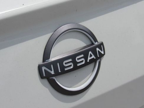 Used 2025 Nissan Altima 2.5 SV FWD image 12